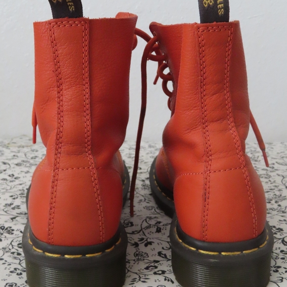 COPY - Dr Martens 1460 Pascal Smooth Orange Leather Ankle Boots RARE Discontinu… - Picture 2 of 11